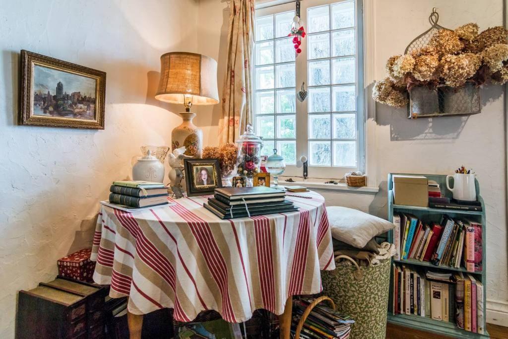 La Maison Ancestrale Guerard Saint-Laurent-de-l'ile d'Orleans Bagian luar foto